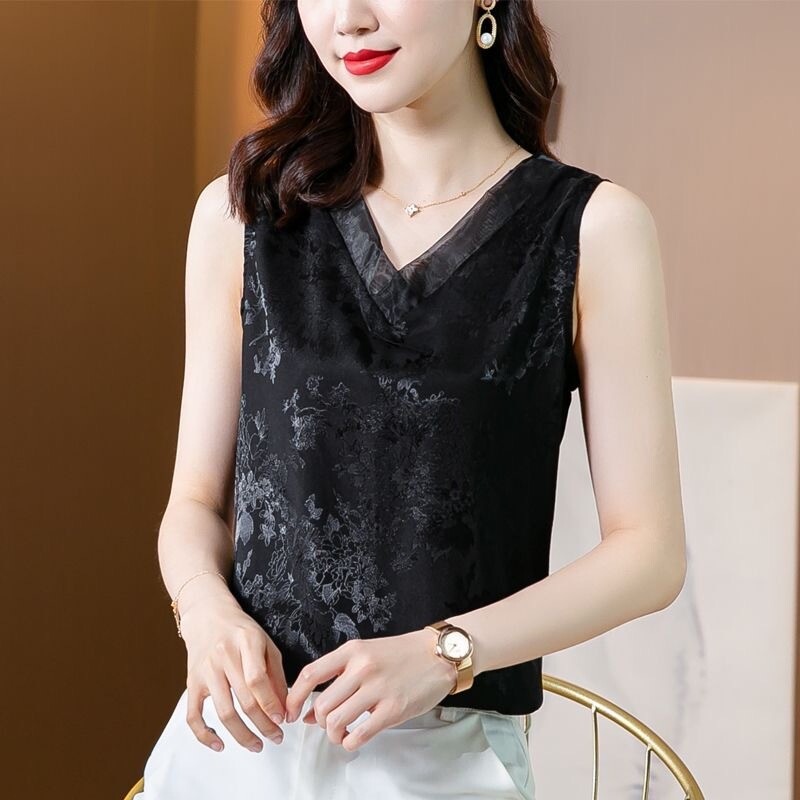 Bretele la modă și elegante pentru femei plus size, sutiene noi din dantelă cu decolteu în V pentru vara anului 2025.