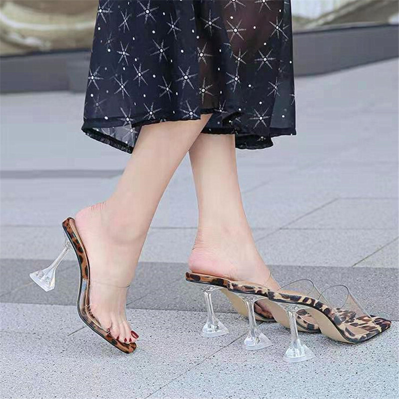 Moteriškos fėjų stiliaus basutės, 2023 m. vasara, naujos, užsienio prekyba, didelio dydžio, permatomi krištolo bateliai su kvadratine nosele, aukštas kulnas, moteriškos basutės