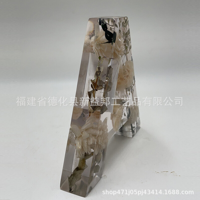 Aukštos kokybės skaidri derva su tikrais gėlių ornamentais, angliškomis raidėmis, derva, amatai, dekoravimas, viešbutis, namų apšvietimas, prabangūs aksesuarai