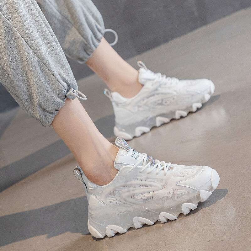 Elegantne ženske cipele za tatu ljeto 2025., novi stil, svestrane prozračne sportske ležerne bijele cipele, super vruće