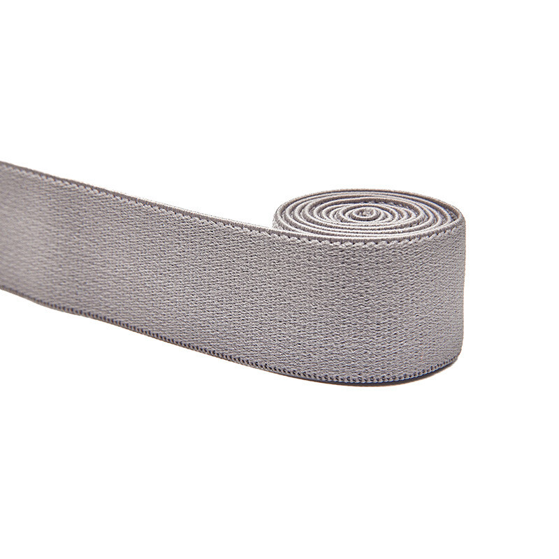 Spalvingos kelnės su 3 cm storio juosmeniu, tampria juostele su šukuota juostele ir tampria juostele ties sijonu