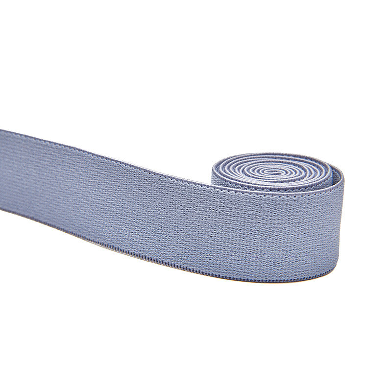 Spalvingos kelnės su 3 cm storio juosmeniu, tampria juostele su šukuota juostele ir tampria juostele ties sijonu