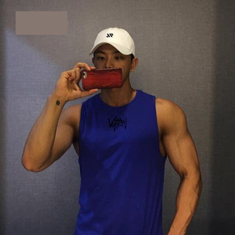 Vasarinė greitai džiūstanti vyriška sportinė liemenė be rankovių, bėgimui, treniruotėms, elastinga, laisvo tinklinio audinio, kvėpuojanti sportinė marškinėliai, madinga