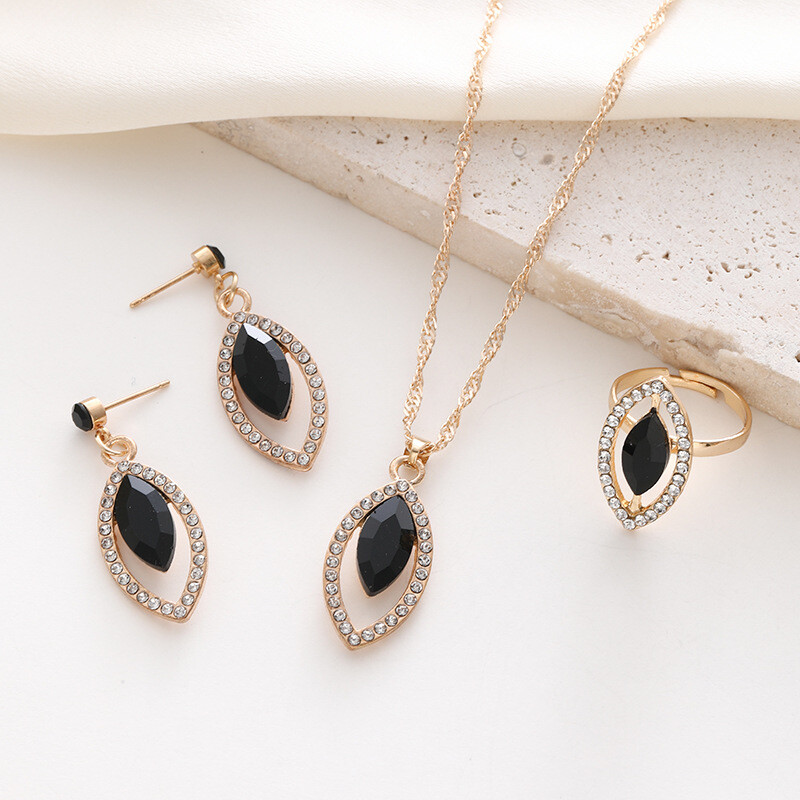 Europos ir Amerikos tarpvalstybiniai nauji mados lengvi prabangūs arklio akių karoliai, deimantiniai auskarai ir prabangūs nišiniai papuošalai