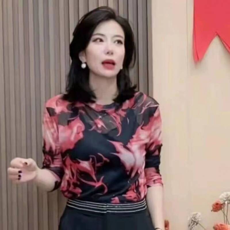 Kevadine uus suures suuruses särk üherealise kraega, prantsuse stiilis, kattev kõhtu, gradient- ja trompetvarrukatega, tipptrend