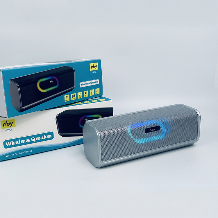 Belaidė „Bluetooth“ kolonėlė su ilgu strypu, šauniomis spalvingomis lemputėmis, namų plokštė, radijas, kompiuteris, stalinis kompiuteris, žemųjų dažnių garsiakalbis, garso aparatūra