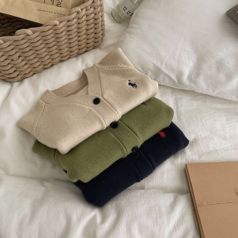 Ben Shushu pavasario ir rudens naujas korėjietiškas ponių siuvinėjimo V formos iškirptės megztinis berniukams ir mergaitėms kasdienis megztinis, universalus švarkelis ir megztinis