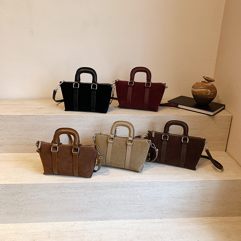 Uus naiste käekott sügiseks ja talveks 2024, moodne retromatt, universaalne, välismaale reisimiseks, ämbrikott, õlakott