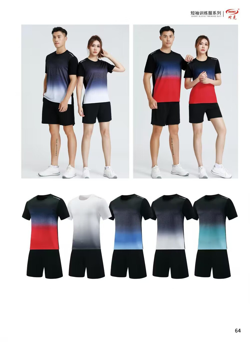 Greitai išparduodamas didmeninis vasarinis studentų kvėpuojantis treniruočių kostiumas, naujo stiliaus suaugusiųjų futbolo kostiumas trumpomis rankovėmis vyrams