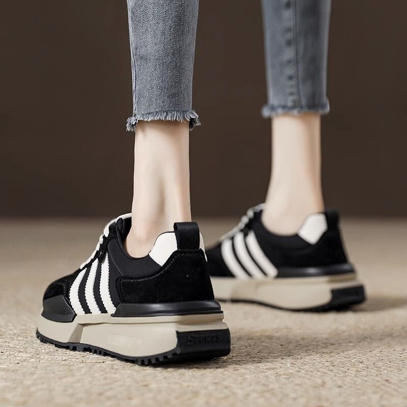 Διασημότητες στο Διαδίκτυο, καυτά παπούτσια με μικρή μέση Forrest Gump, γυναίκες 2023, φθινόπωρο, νέα casual, ευέλικτα παπούτσια σε στυλ Χονγκ Κονγκ με χοντρό πάτο, ανυψωτικό κάτω μέρος