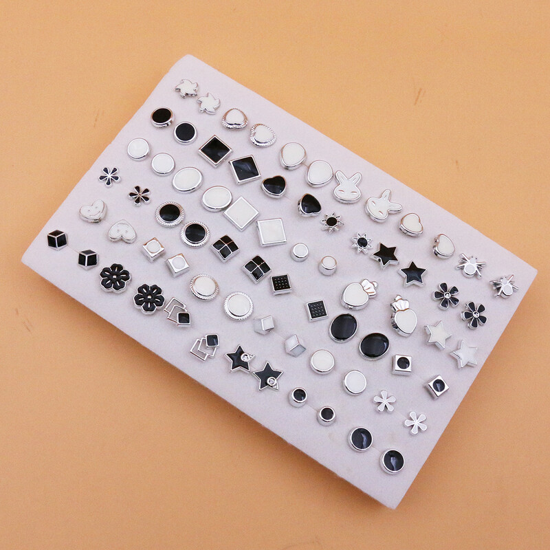 36 poros madingų, mielų, animacinių filmukų formos, mažų, atsitiktinai sumaišytų, auskarų su plastikine glazūra