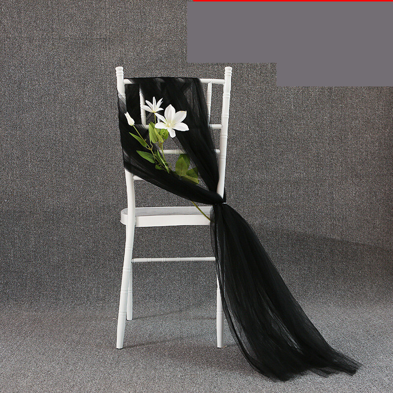 Vestuvinis šydas, vestuvių kėdės atlošas, šydas, baigimo ceremonija, darželio kėdės dekoravimas, baltas šydas, kėdė, audinys, tinklelis