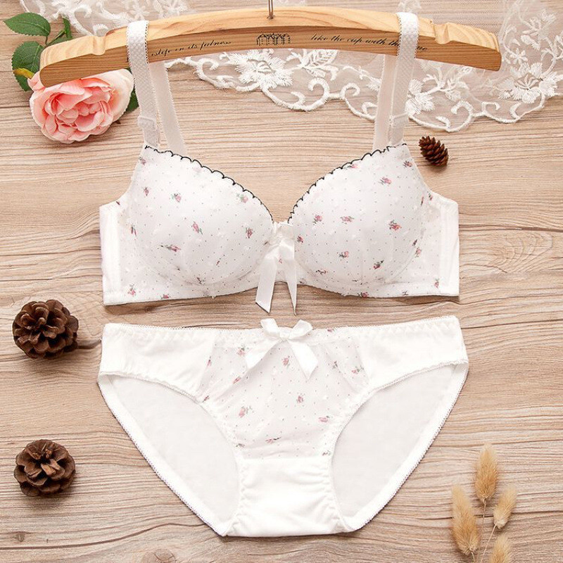 Комплект бельо за момичета от японски стил, тънък, малък сутиен с повдигащ механизъм в корейски стил, за ученици от прогимназията, гимназията и колежани