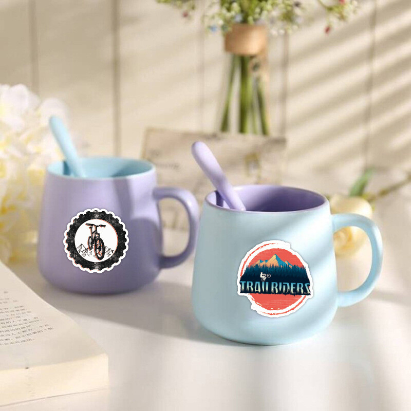 50 vienkartinių lauko dviračių lipdukų, skirtų papuošti užrašų knygeles, vandens puodelius, riedlentes, lagaminus ir įrankių dėžes