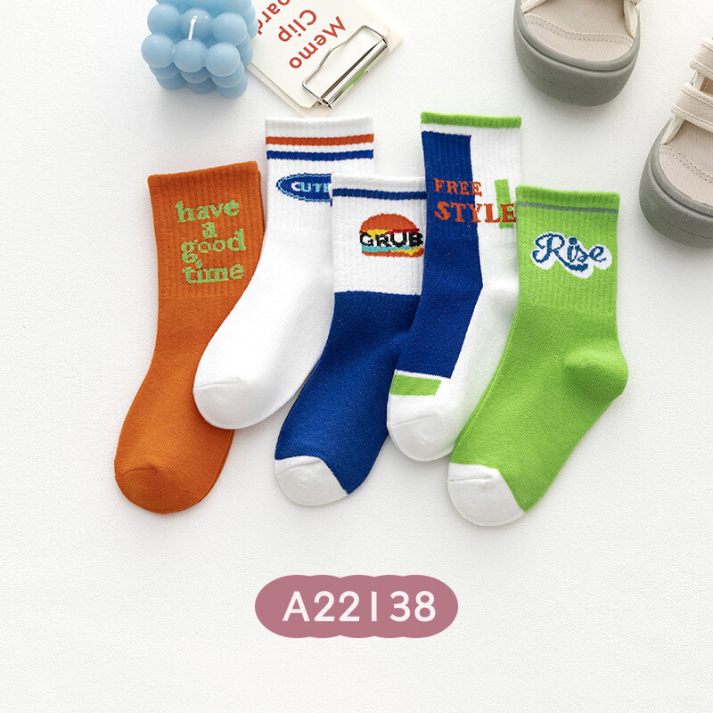 Vaikiškos kojinės rudeniui ir žiemai, naujos mielos medvilninės kojinės su animacinių filmukų personažais, vidutinio ilgio, berniukams ir mergaitėms nuo 1 iki 15 metų, kūdikiams skirtos kojinės princesės stiliaus