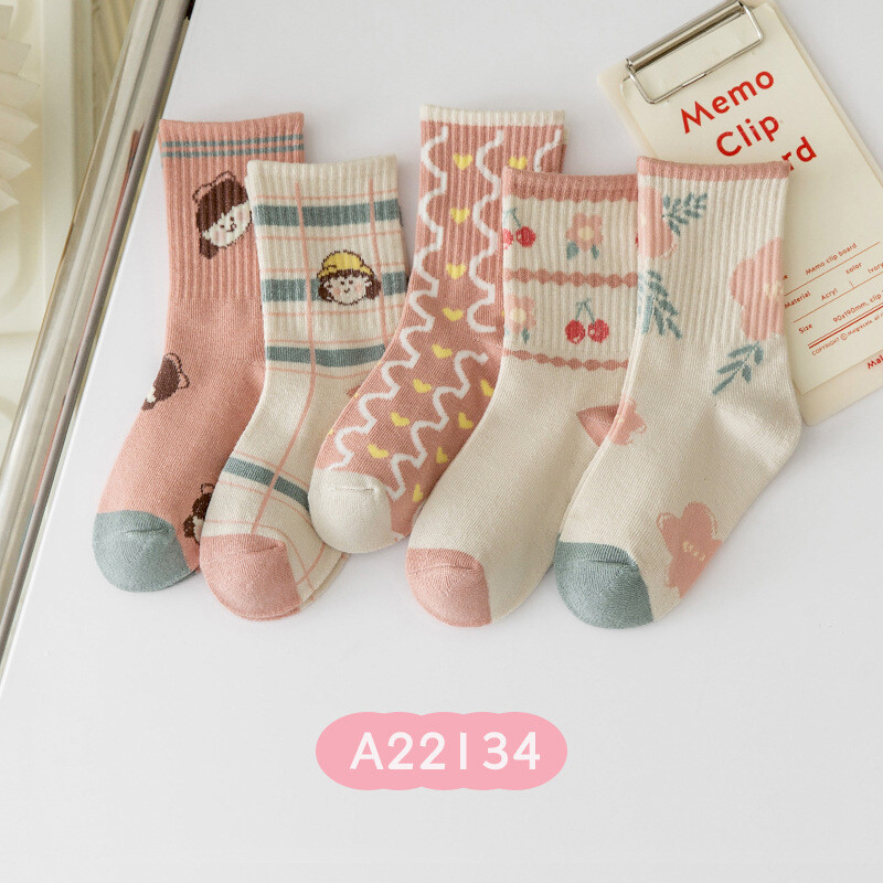 Vaikiškos kojinės rudeniui ir žiemai, naujos mielos medvilninės kojinės su animacinių filmukų personažais, vidutinio ilgio, berniukams ir mergaitėms nuo 1 iki 15 metų, kūdikiams skirtos kojinės princesės stiliaus