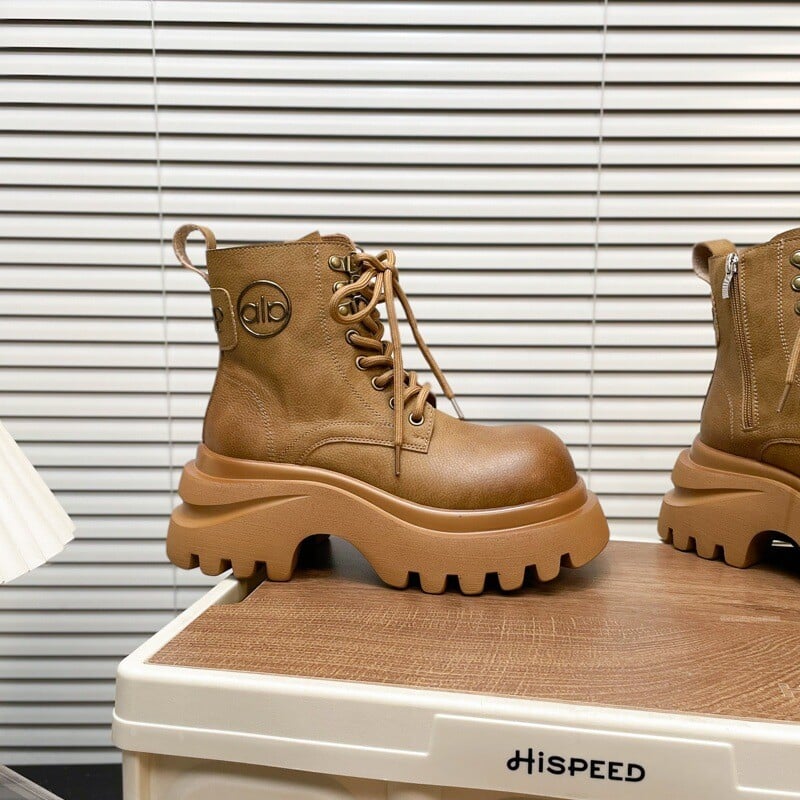 Γυναικείες μπότες Martin από το Χονγκ Κονγκ με χοντρές σόλες και μεγάλα κεφάλια, γνήσιο δέρμα, 2025, άνοιξη και φθινόπωρο, νέα μόδα, μεγάλες κίτρινες μπότες, βρετανικές μπότες μοτοσικλέτας με χοντρά τακούνια