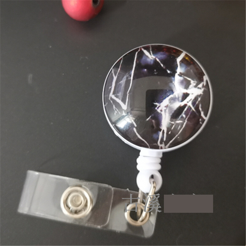 Kopča za lako izvlačenje na graničnom prijelazu, lako izvlačeći privjesak za ključeve, kopča za identifikaciju, držač medicinske značke, uvlačivi zatezač užeta