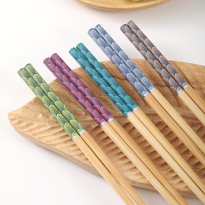 Aukštos kokybės bambuko lazdelės, 5 poros, buitinės, natūralios, buitinės, medžio masyvo lazdelės, neslystančios, atsparios pelėsiui, atsparios aukštai temperatūrai, naujos, nedažytos bambuko lazdelės, stalo įrankiai