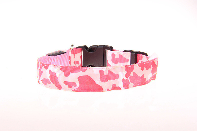 Uus helendav koerakaelarihm kamuflaažiga helendava koerakaelarihmaga, lemmikloomatarvete tehase hulgimüük