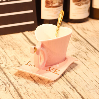 Skandinaviško stiliaus keraminių kavos puodelių rinkinys, širdies formos keraminis puodelis porai su gėle, paprasta vestuvių dovana su šaukšteliu ir lėkštute