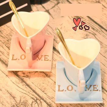 Skandinaviško stiliaus keraminių kavos puodelių rinkinys, širdies formos keraminis puodelis porai su gėle, paprasta vestuvių dovana su šaukšteliu ir lėkštute