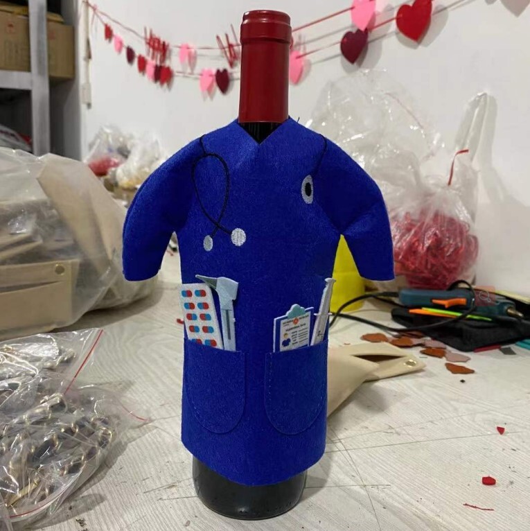 Jauni pārrobežu produkti: filca sarkanvīna maisiņš, dekoratīvs dāvanu maisiņš, radošs apģērbs, sarkanvīna pudeļu iepakojums, filca maisiņš