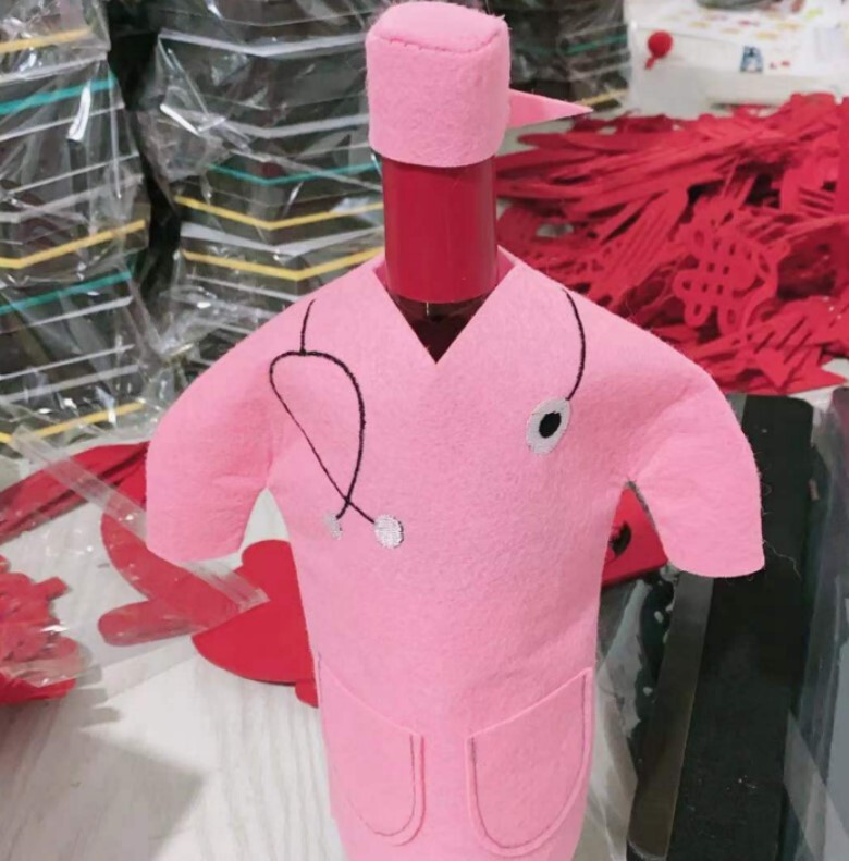 Jauni pārrobežu produkti: filca sarkanvīna maisiņš, dekoratīvs dāvanu maisiņš, radošs apģērbs, sarkanvīna pudeļu iepakojums, filca maisiņš