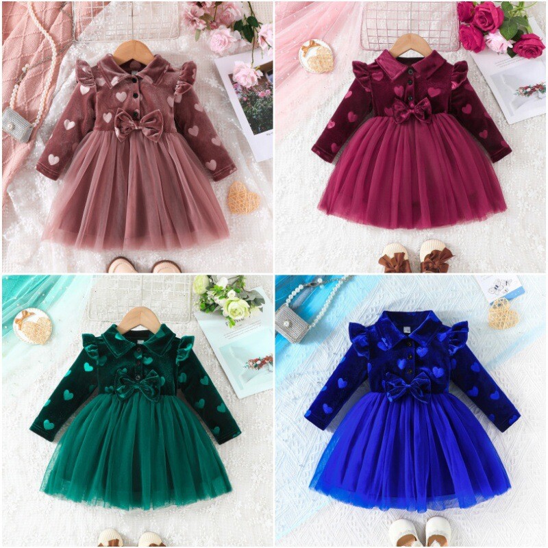 Pārrobežu piegādes - 2025. gada jaundzimušā meitene ar samta šuvēm un sirds apdruku, Valentīndienas kleita vairumtirdzniecībā