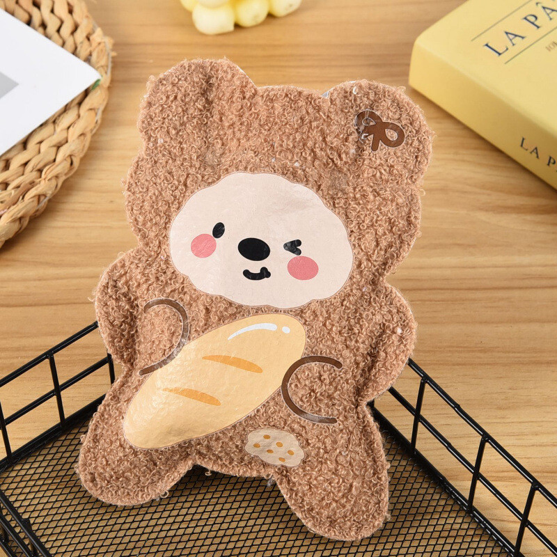 Naujas aksominis karšto vandens buteliukas, pripildytas vandens, mielas animacinis meškiukas, karšto vandens buteliukas studentams, nešiojamas, pripildytas vandens, rankų šildytuvas