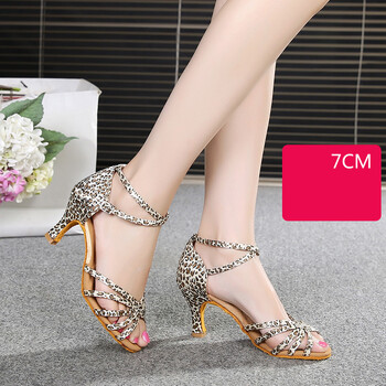 Moteriški Lotynų Amerikos šokių bateliai, Suaugusiųjų aukštakulniai, Minkštapadiai bateliai, Moteriški vidutinio aukščio kulniukai šokių bateliai, Nacionalinio standarto aukštakulniai ča-ča-ča šokių bateliams