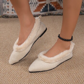 Populiarūs korėjietiško stiliaus rudens ir žiemos 2025 naujo stiliaus madingi laisvalaikio viršutiniai drabužiai su smailia nosele ir plokščiu dugnu „Baotou“ odiniai laisvalaikio bateliai moterims.