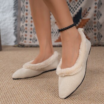 Populiarūs korėjietiško stiliaus rudens ir žiemos 2025 naujo stiliaus madingi laisvalaikio viršutiniai drabužiai su smailia nosele ir plokščiu dugnu „Baotou“ odiniai laisvalaikio bateliai moterims.