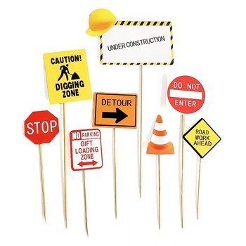 Строително превозно средство, багер, булдозер, строителна площадка, кулокран, пътен знак, пътна бариера, момче, торта за рожден ден, украса, картичка, плъгин