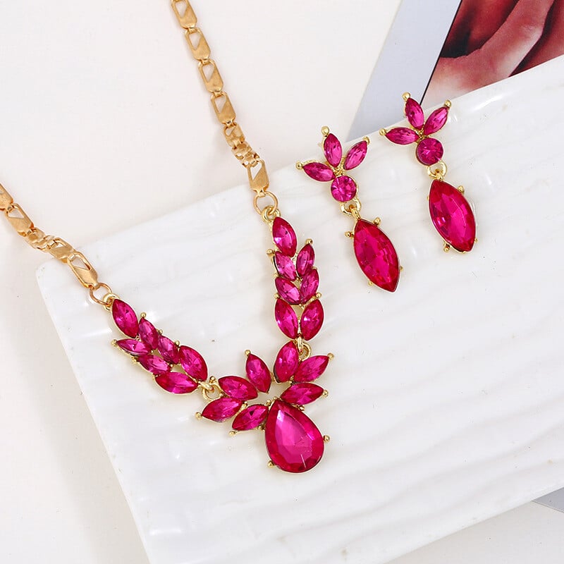 Eiropas un Amerikas modes rotaslietas, asaras formas dimantu inkrustēta kaklarota un auskaru komplekts, svinīga apģērba aksesuāri