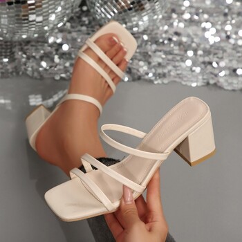 Naujos vasarinės juodos moteriškos basutės su dirželiais 2025 m., fėjos stiliaus, vidutinio aukščio kulno basutės, storas kulnas, bateliai su vienu dirželiu