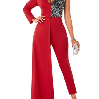 Moteriškas didesnių dydžių kombinezonas aukštu liemeniu, aptemptas ir su blizgučiais, yra. 