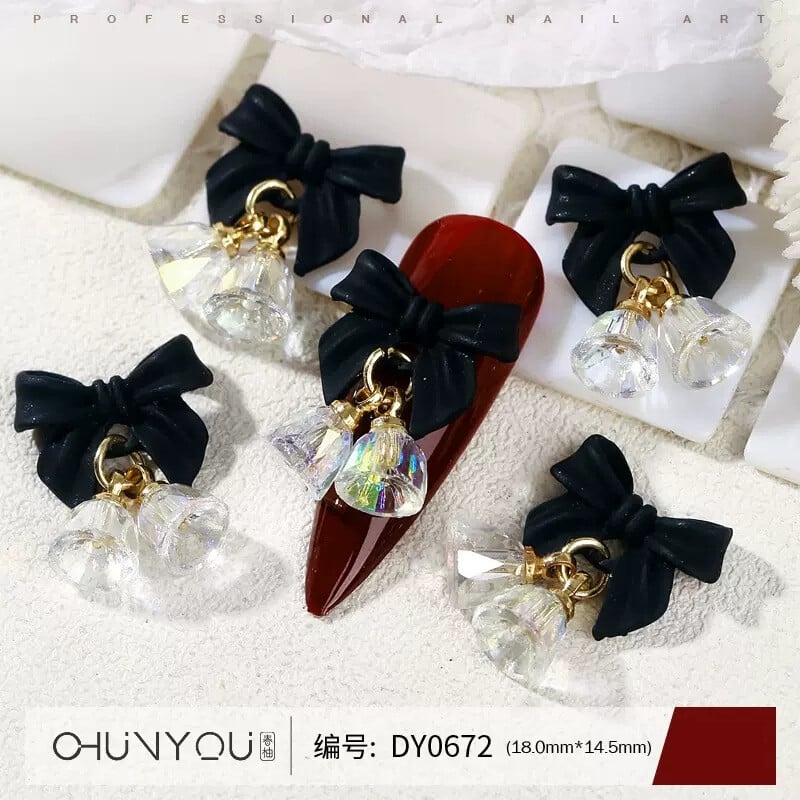 Karácsonyi körömdísz cirkóniumokkal (5 db), anyag, szalag, csengő, szarvas, karácsonyfa, medál, körömdísz nagykereskedelemben