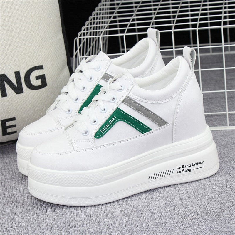 Дамски бели маратонки със скрит ток 10 см, нов модел пролет 2025, кожени, дебела подметка, ежедневни обувки, популярни онлайн, универсални, стягащи единични обувки