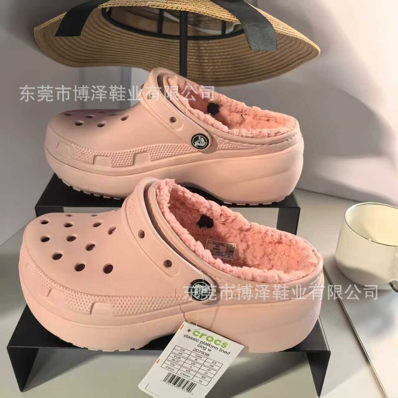 Sieviešu ziemas koka tupeles Corss 2025, ar "mākoņu" oderi, flīsa oderi, neslīdošu, mīkstu zoli, slēgtu purngalu, piemērotas valkāšanai mājās un ārpus telpām.