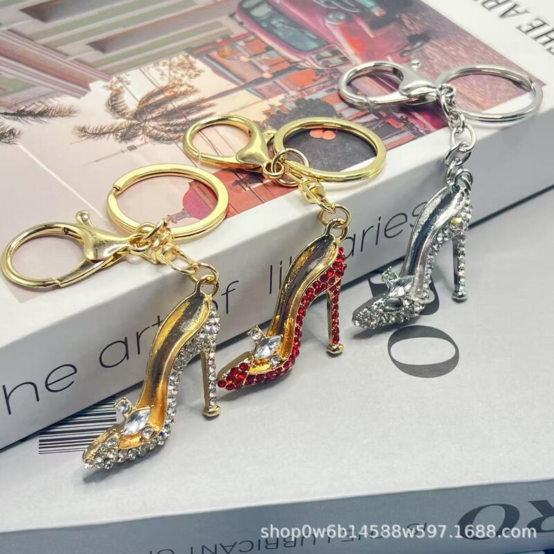 Нов трансграничен едро на едро цвете високи токчета кристал ключодържател за кола висулка сплав кристал дамска чанта ключодържател