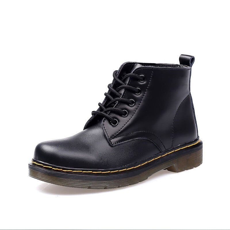 Platforminiai Martin aulinukai, vyriški ir moteriški aulinukai iki kulnų su vidutinio aukščio kulniukais, klasikiniai modernūs odiniai aulinukai iki blauzdų vidurio 2025 m. rudens/žiemos sezonui, motociklininkų batai