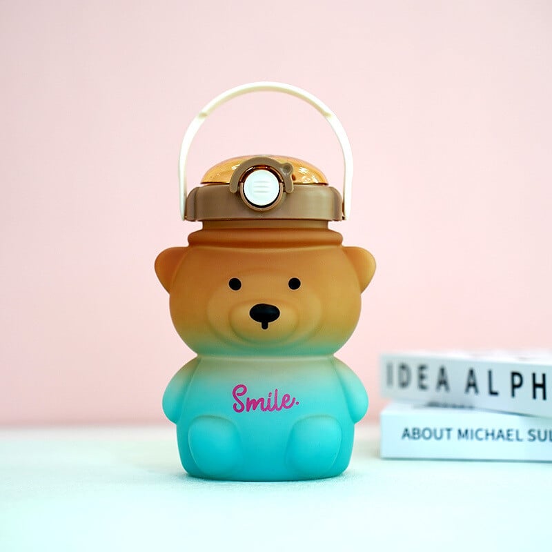 Сладка бутилка за вода с градиентно мече, идеална за лятото, висококачествена и очарователна, преносима, сламена бутилка за вода с голям капацитет за деца