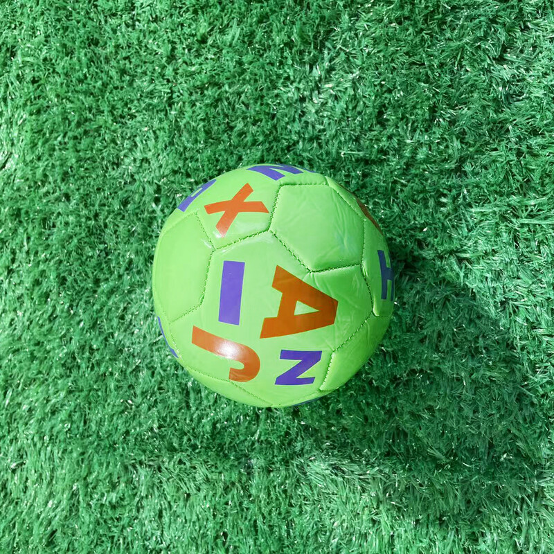 Futbola bumba ar burtciparu kodu 15 cm pārrobežu lietošanai Nr. 2, sabiezināta mašīnšūta futbola bumba, bērnu futbola rotaļlieta treniņiem un sacensībām, nakts tirgus stends