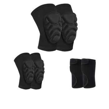 Kelių ir alkūnių apsaugos, taktinis ropojimas, intensyvios treniruotės lauke, įmontuota kliūčių ruožas, smūginių riešų apsaugų rinkinys klūpant.