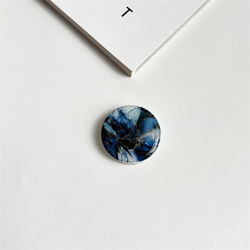 Epoksidinės dervos oro pagalvėlės laikiklis su marmuro raštu, kūrybingas darbalaukio „tinginio“ kilimėlis su skaidriu pagrindu, tinkamas tarpvalstybinei prekybai.