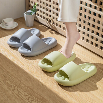 Női EVA masszázsszandál, nyári otthoni hétköznapi papucs puha talppal, csúszásgátló, egyszínű, "felhőkön járó" érzettel, nagykereskedelemben pároknak.