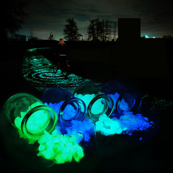 Furnizare directă din fabrică de pudră strălucitoare ultra-strălucitoare, multicoloră și pudră fluorescentă, procesată în nisip, pietriș și pietricele pentru decorare.