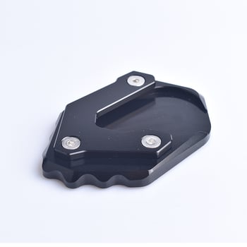 Nagyobb lábtartók, oldaltámaszok és ülések, amelyek BMW F750GS, F850GS, R1200GS és LC motorkerékpárokhoz alkalmasak.