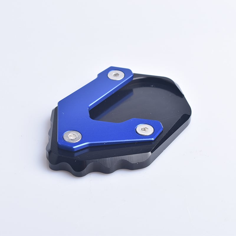 Nagyobb lábtartók, oldaltámaszok és ülések, amelyek BMW F750GS, F850GS, R1200GS és LC motorkerékpárokhoz alkalmasak.